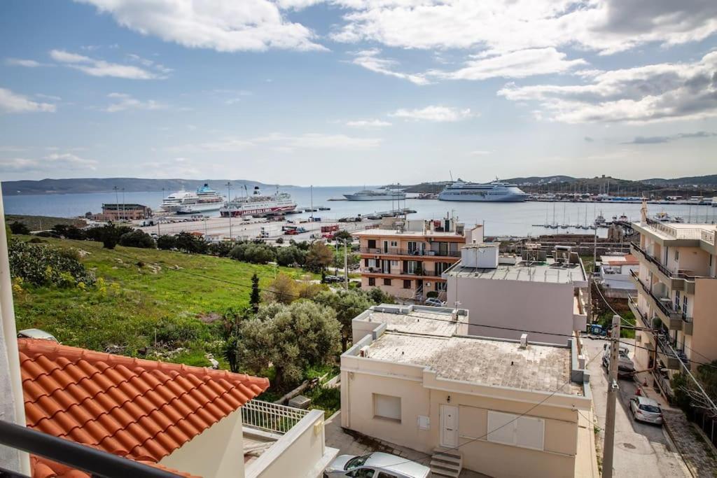 Seafront Central Apt In Lavrio Apartment Exterior photo