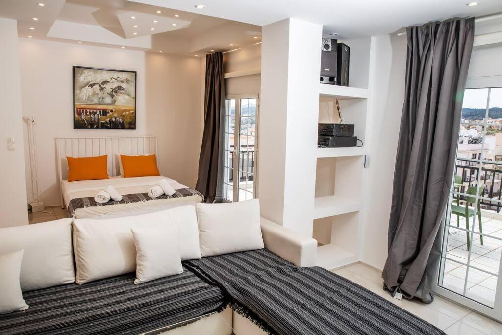 Seafront Central Apt In Lavrio Apartment Exterior photo